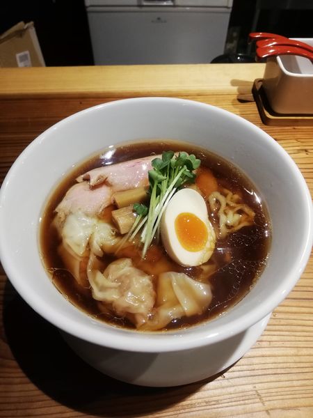 「ワンタン醤油中華そば　850円」@いしかわやの写真