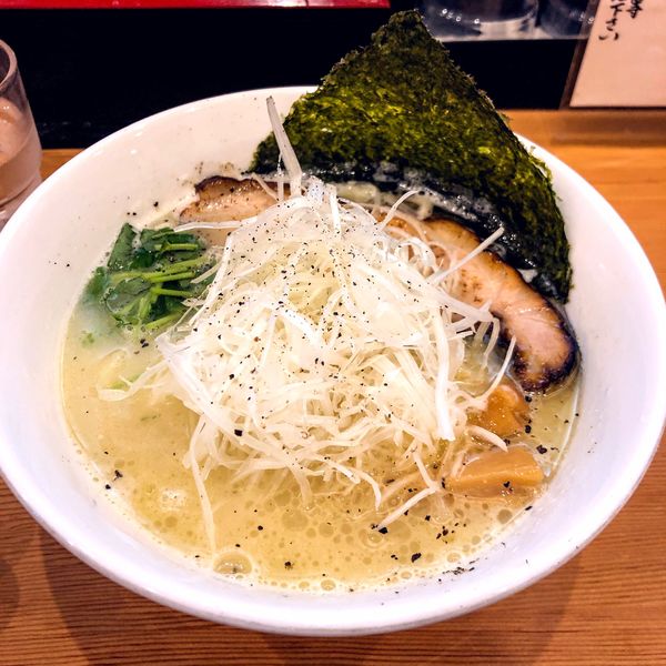 「煮込み塩そば」@らーめん工房 麺作の写真