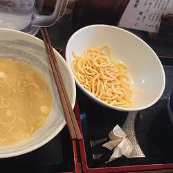 塩ワンタン麺特盛970円