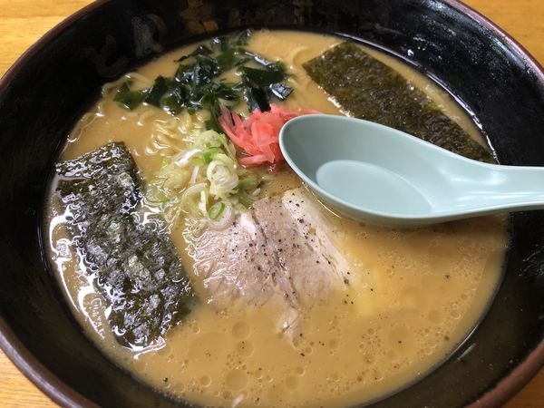 「とん太めん（大盛）・ハーフ満腹餃子」@ラーメンとん太 熊谷西店の写真