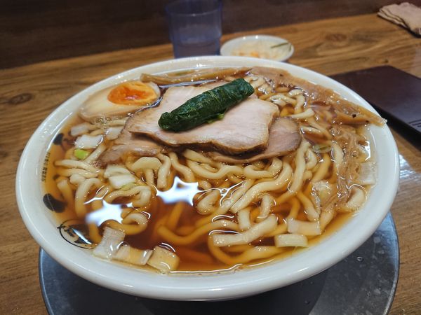 「限定 秋刀魚出汁中華そば正油あっさり大 780円」@中華そば ひらこ屋 㐂ぼしの写真