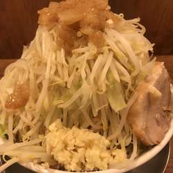 ラーメン 中盛 730円