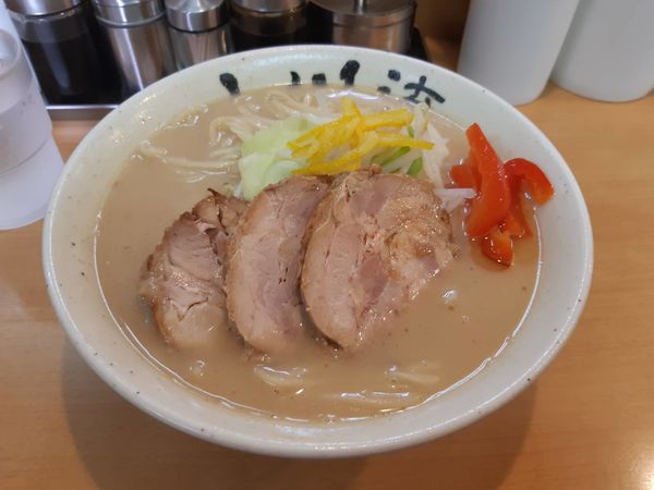 「ゆず香る鶏そば（大盛）チャーシュー２枚プラス」@創作らーめん 小川流 二本松店の写真