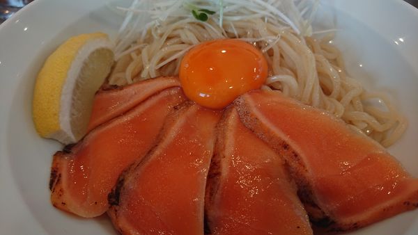 「サーモン和えそば」@つけ麺二代目いさおの写真