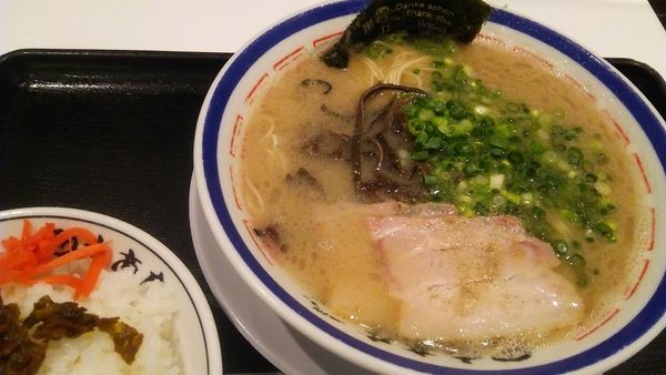「ラーメン 850円＋ごはん 150円」@中華そば専門 田中そば店 ダイバーシティ東京プラザ店の写真