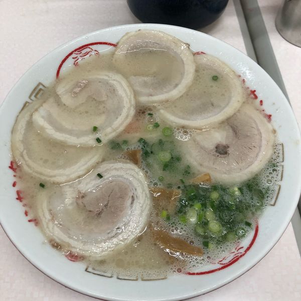 「チャーシューメン＋生たまご＋替麺」@丸幸ラーメンセンター 基山店の写真