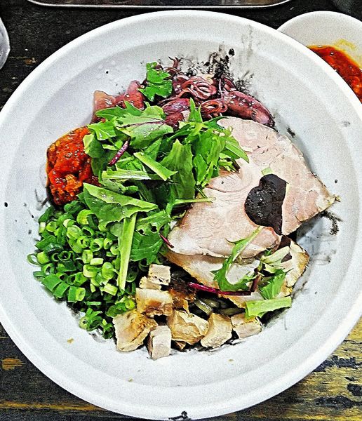 「(限定)ホタルイカのトマト油そば 800円」@らぁめん こはくの写真