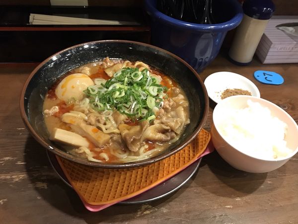 「鹿児島名物豚味噌を使った自家製ラー油入り肉肉味噌ラーメン」@まりお流らーめんの写真