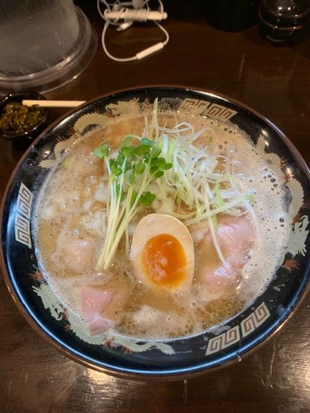 「魚豚骨ラーメン 850円」@魚と豚と黒三兵の写真