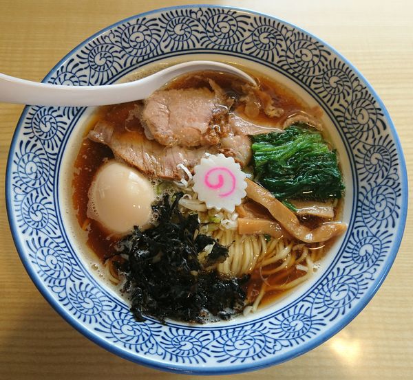 「煮干し中華そば＋味玉」@かみの屋の写真