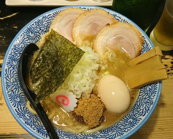 「濃厚狼煙らーめん＋ばらチャーシュー＋タマネギ＝￥1280」@狼煙 〜NOROSHI〜の写真
