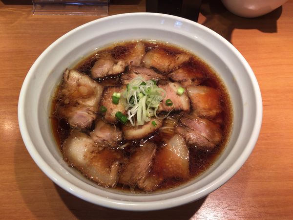「【限定】坂内インスパイア焼豚麺 1,100円」@らーめん よっちゃんの写真