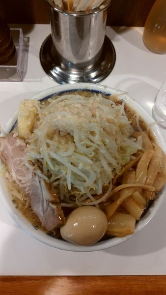 「らーめんオープン記念100円(トッピング色々)」@ラーメン大 柏店の写真