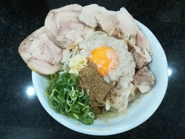 「背脂煮干しまぜそば（大盛り）」@Ramen 光鶏の写真