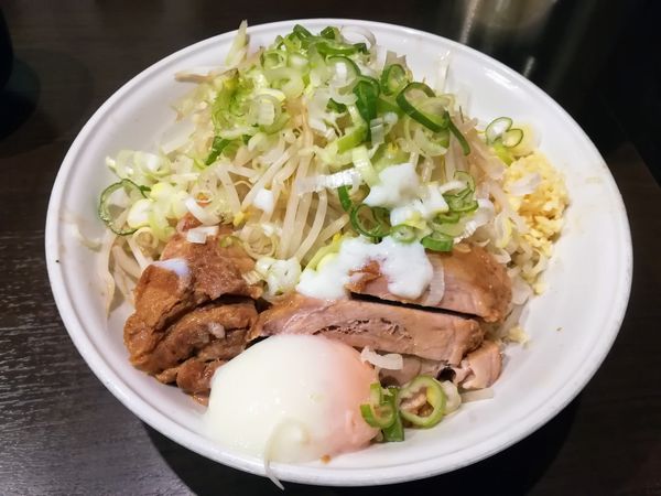 「油そばブシ990麺少270g野菜マシマシニンニクネギマシマシ」@ちばから 渋谷道玄坂店の写真