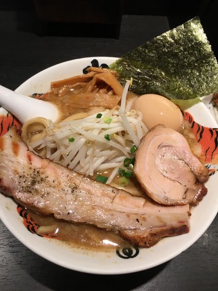 「厳虎ラーメン」@麺屋武蔵 巌虎の写真