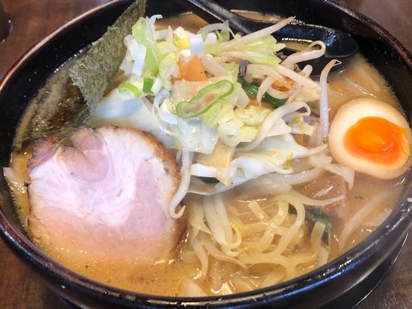 「野菜煮込ラーメン　味噌　935円」@らーめん華小屋の写真
