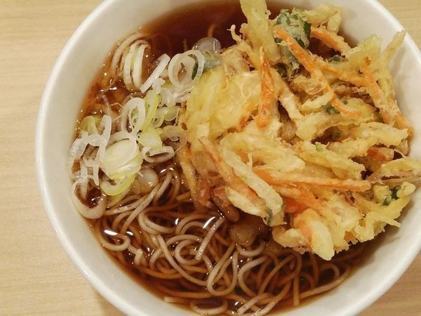 「かき揚げそば」@いろり庵きらく 亀戸店の写真