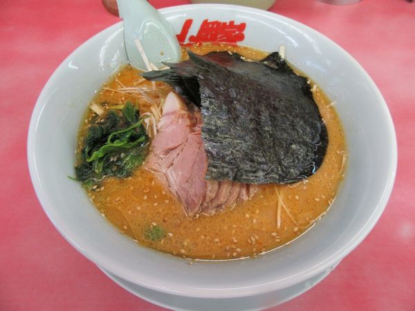 「特製味噌ネギチャーシュー麺（１１００円）」@山岡家 千葉中央区店の写真