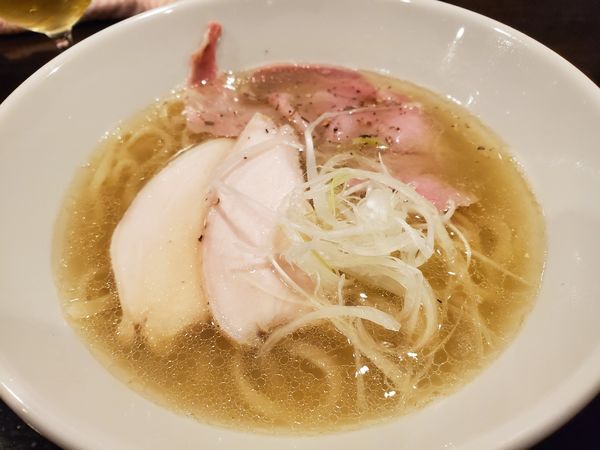 「鶏白湯＋煮干しのラーメン750円」@Roto Brewery 麺や 天空の写真