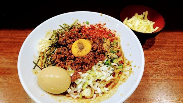 「【限定】台湾まぜそば(ニンニク・トウガラシ)+チーズ・味玉」@麺屋 づかちゃんの写真