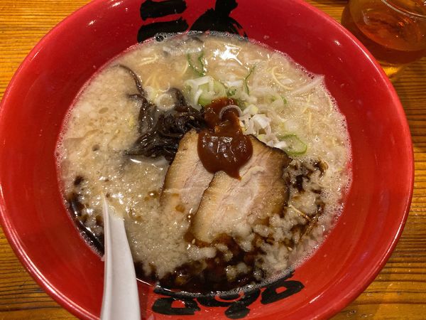 「とんこつ濃　¥750（税別）」@拉麺屋 神楽 松江店の写真