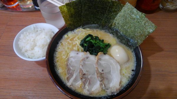 「金沢家スペシャル、大盛り、半ライス」@金沢家の写真