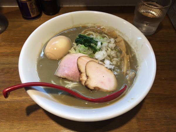 「【木曜限定】ニボシパイタン 800円＋味玉 100円」@中華そばや 和凡の写真