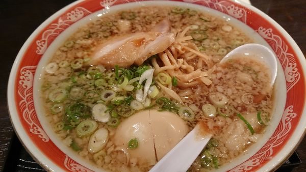「魂のラーメン（太麺、油多め）」@尾道ラーメン 麺一筋 桜木町店の写真