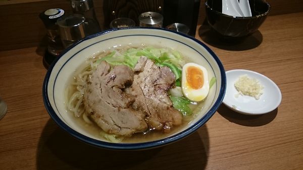 「醤油とんこつ・大盛・柔らかめ(アブラ)￥９２０」@らーめん勇の写真