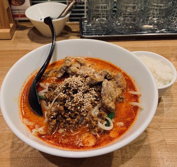 「半排骨担々麺（3辛￥1050）＋半ライス」@かつぎやの写真