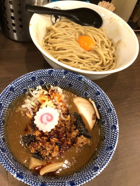 「【東大宮限定】狼煙みそつけ麺 中盛￥1050＋生玉子￥50」@狼煙 東大宮店の写真