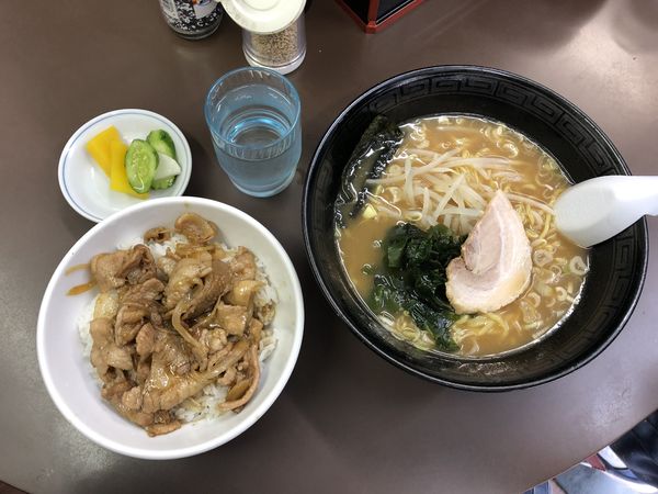 「日替わりメニュー ミニ焼肉丼＋ラーメン 800円」@南ばん亭の写真