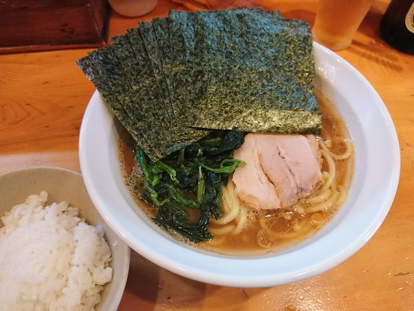 「のり増しラーメン800円＋ライス(ｻｰﾋﾞｽ)&ビール」@黒王の写真