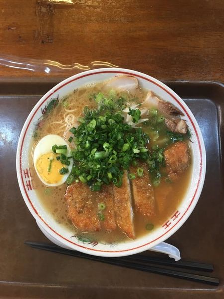 「とんかつラーメン」@ラーメン長洲の写真
