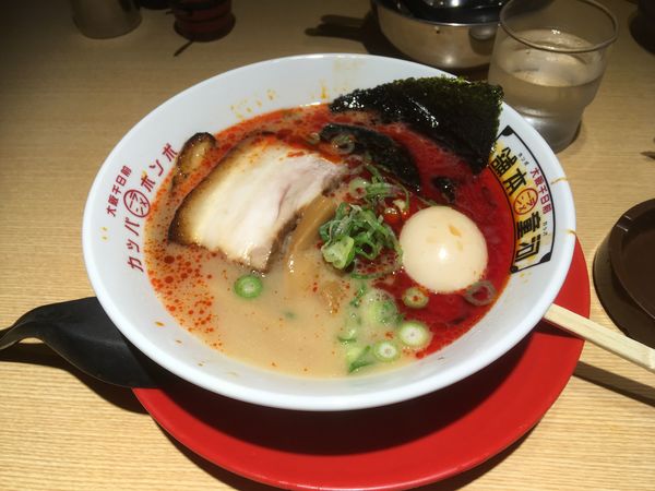 「赤河童➕煮卵 ¥880」@河童ラーメン本舗 工場店の写真