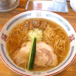 塩ねぎラーメン…880円