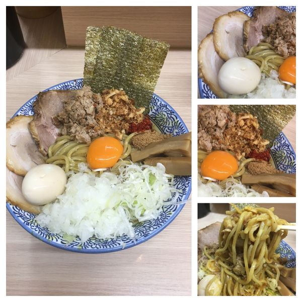 「カレーまぜそば、狼煙特製トッピング」@狼煙 大宮店の写真