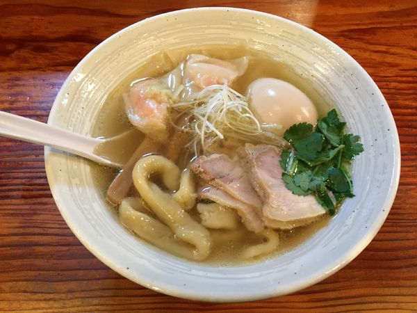 「特製塩らーめん」@純手打ち 麺と未来の写真