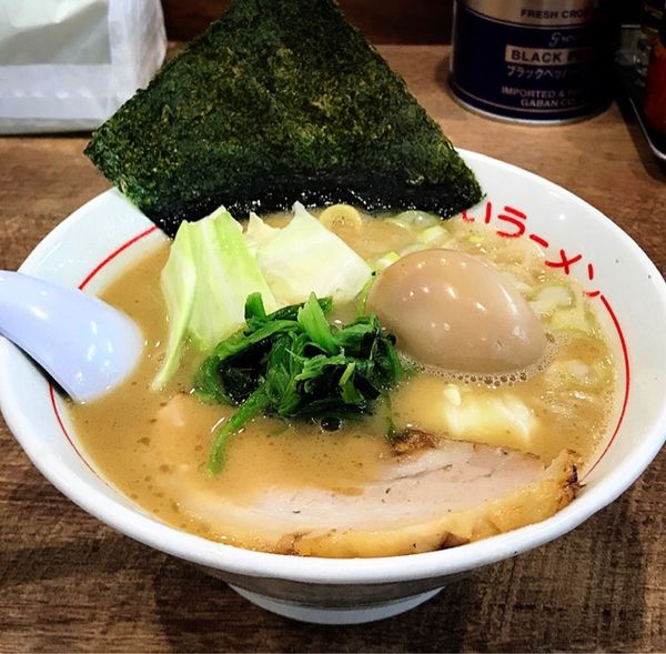 「うまいラーメン(ハーフ.とろーり味付玉子)」@松福 本店の写真