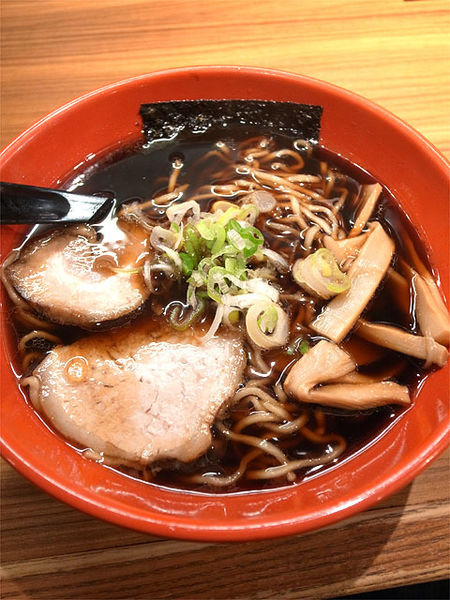 「富山ブラック 黒醤油ラーメン…770円」@麺家いろは CiC店の写真