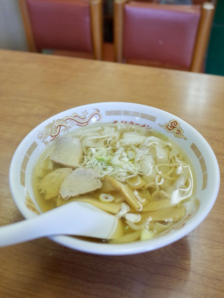 「ワンタンメン…650円、おにぎり…200円」@やまやの写真