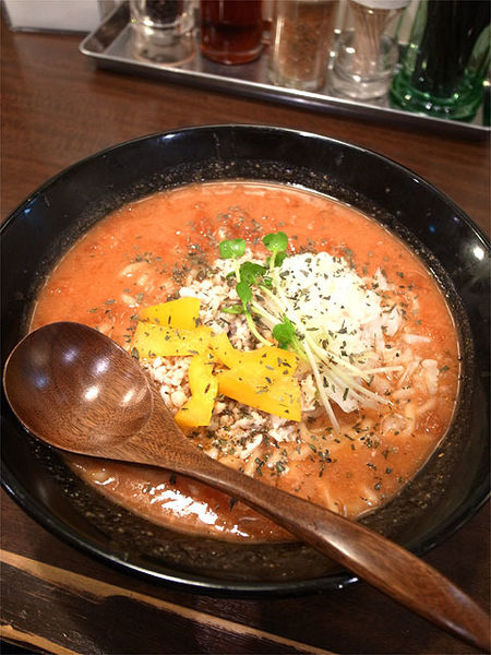 「とまとらーめん…800円」@ラーメン エアーストリームの写真