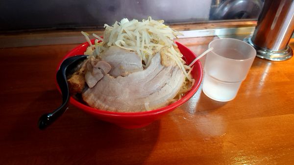 「中ラーメン 豚1枚 野菜増し」@麺屋 もりのの写真