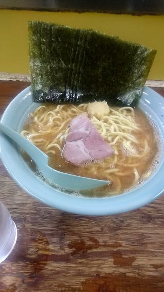 「ラーメン 中 かため 海苔まし」@まこと家の写真
