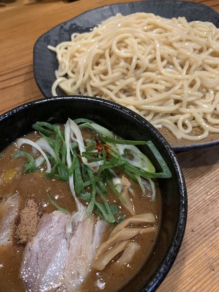 「濃厚魚介つけ麺大盛」@つけ麺 本丸 栄店の写真