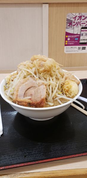 「ラーメン全マシ　ニンニクアブラ　トリプル」@ジャンクガレッジ イオン北戸田店の写真