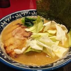 豚骨醤油らーめん