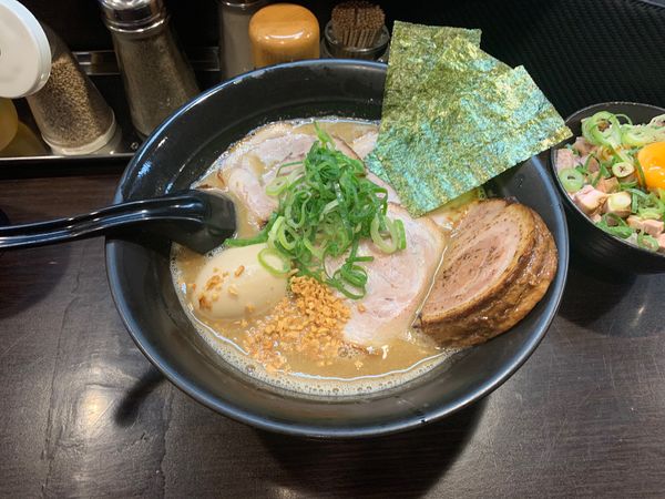 「全部入りらーめん」@ラーメンくれはの写真