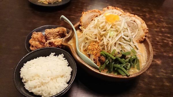 「味噌漬け炙りﾁｬｰｼｭｰ麺 1010円+他」@麺場 田所商店 潮来店の写真